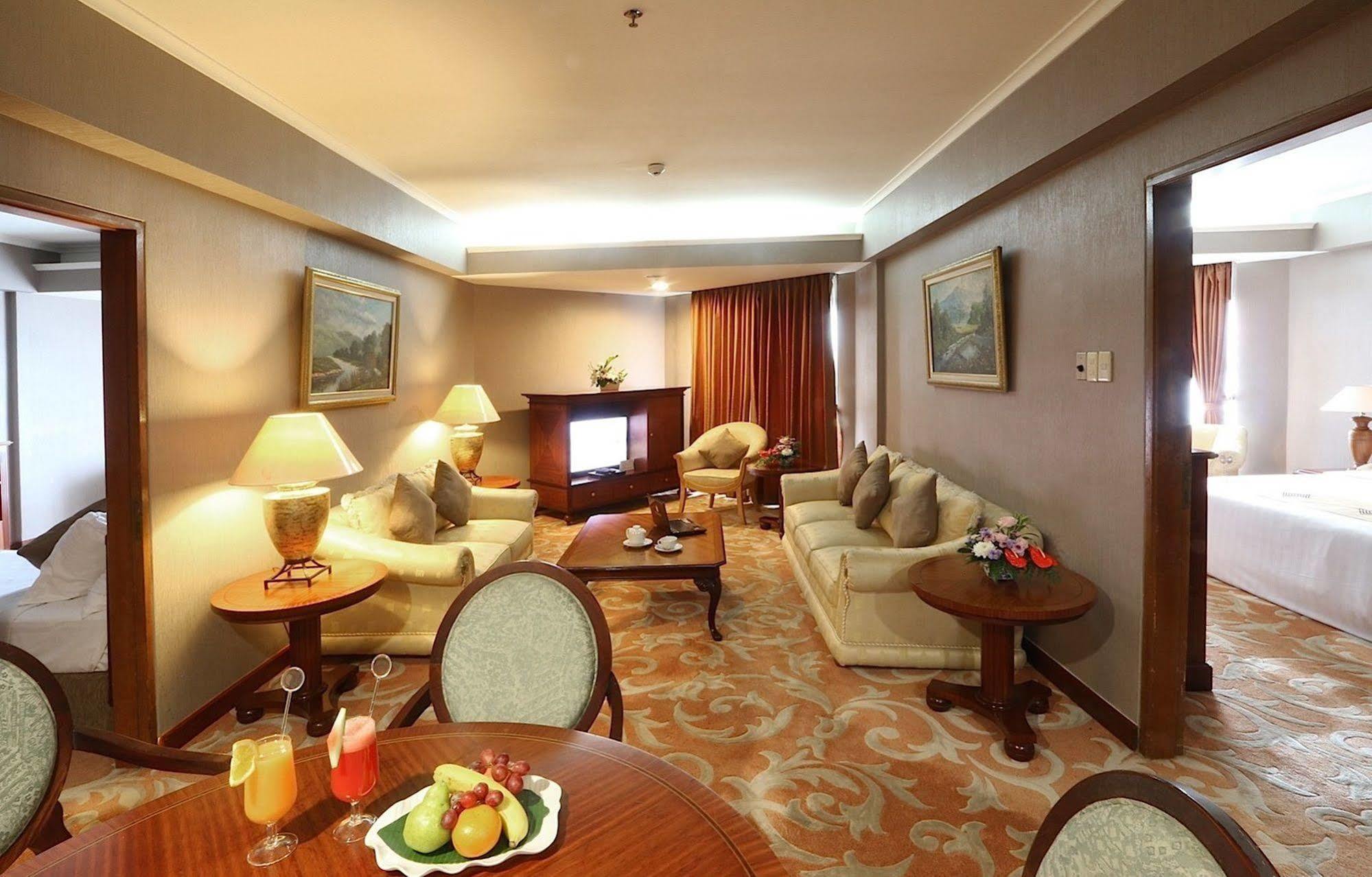 Hotel Bidakara Jakarta Eksteriør billede