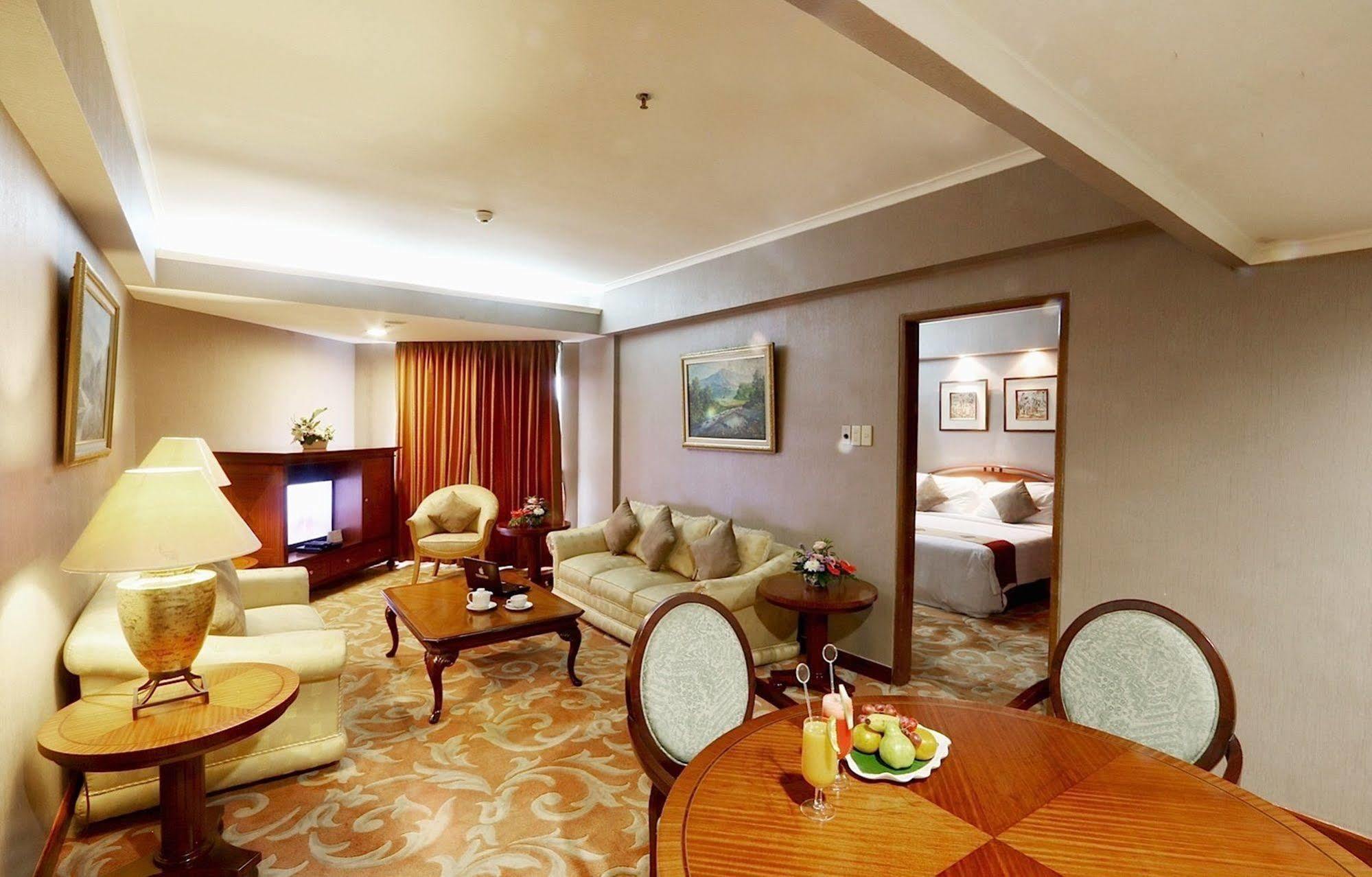 Hotel Bidakara Jakarta Eksteriør billede
