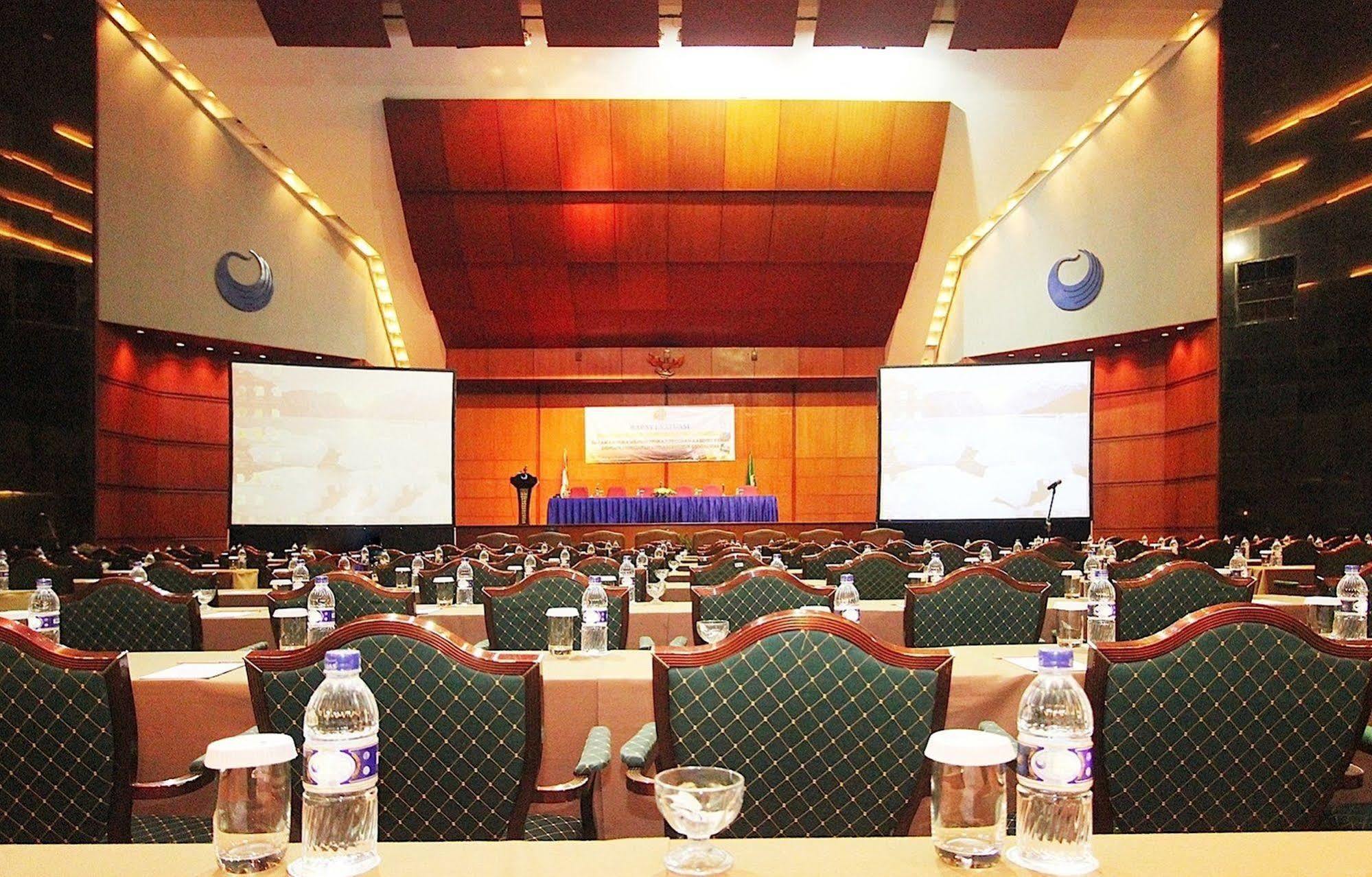 Hotel Bidakara Jakarta Eksteriør billede